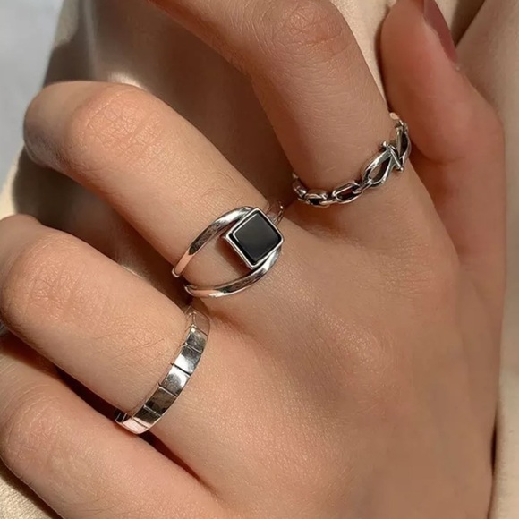 𝅺💎NEW 925 Sterling Silver Black / Silver Band Rings Adjustable - Picture 5 of 11